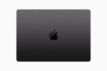 MacBook Pro s M3 Pro nebo M3 Max je k dispozici v úžasné nové barvě, vesmírně černé.
