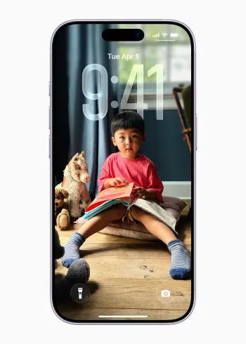 Apple představuje iPhone 17: nový design, lepší selfie kamera a výkon čipu A19