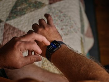 Veteráni se díky NightWare a Apple Watch zbavují nočních můr