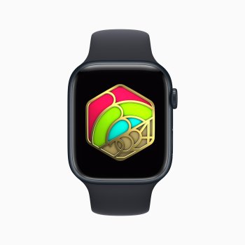 Uživatelé Apple Watch mohou získat nové ocenění v limitované edici Ring in the New Year, když v lednu sedm dní po sobě zavřou všechny tři kroužky aktivity.