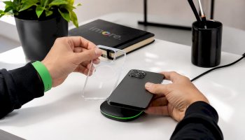 Qi2 25W vs MagSafe: rychlé bezdrátové nabíjení