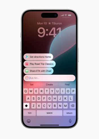 Nyní mohou uživatelé psát na Siri a přepínat mezi textem a hlasem a komunikovat se Siri způsobem, který jim v danou chvíli vyhovuje.