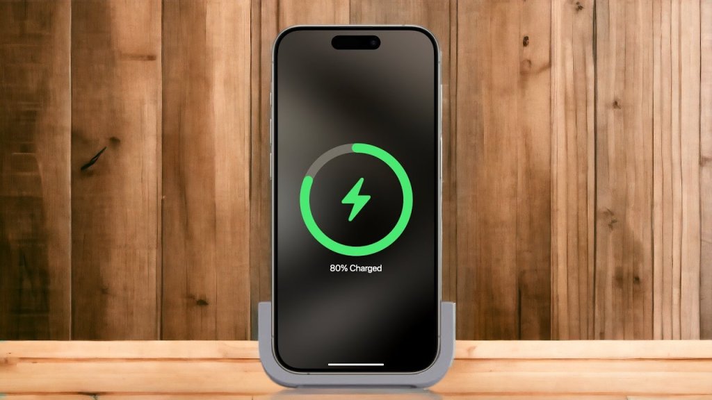 iPhone při bezdr&aacute;tov&eacute;m nab&iacute;jen&iacute; zastaven&yacute; na 80 %. Probl&eacute;my s optimalizovan&yacute;m nab&iacute;jen&iacute;m baterie mohou zabr&aacute;nit pln&eacute;mu nabit&iacute; telefonu. Zjistěte v&iacute;ce o důvodech a ře&scaron;en&iacute;ch tohoto omezen&iacute;.