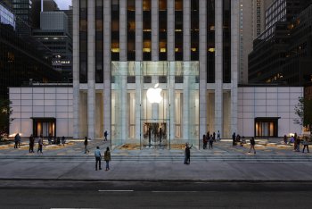 Apple v roce 2025 výrazně posunul ekologické cíle: 30 % recyklovaných materiálů, konec plastů