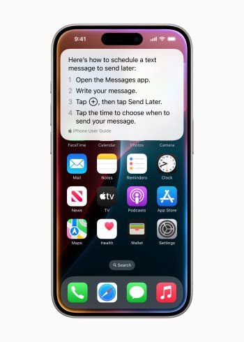 Díky informovanosti na obrazovce může Siri snadno provést akci související s informacemi na obrazovce, například přidat adresu přijatou ve Zprávách do karty kontaktů přítele. 