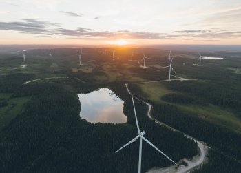 Společnost Apple a její dodavatelé rozšiřují využívání obnovitelné energie
