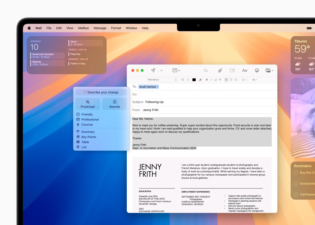 D&iacute;ky zcela nov&yacute;m syst&eacute;mov&yacute;m n&aacute;strojům pro psan&iacute; využ&iacute;vaj&iacute;c&iacute;m technologii Apple Intelligence mohou uživatel&eacute; přepisovat, opravovat a shrnovat text t&eacute;měř v&scaron;ude, kde p&iacute;&scaron;&iacute;.