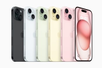 iPhone 15 a iPhone 15 Plus budou k dispozici v pěti úžasných nových barvách: černé, modré, zelené, žluté a růžové.