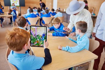 Nový ponořující zážitek v AR přináší studentům možnost tvořit