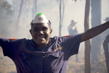 V Austrálii společnost Apple rozšíří financování organizace Karrkad Kanjdji Trust a podpoří její program pro domorodé ženy rangers a aktivity na ochranu přírody v chráněných oblastech. (Foto: Karrkad Kanjdji Trust)