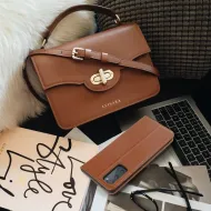 CASE Smart Pro Book kožené flipové pouzdro pro iPhone 17