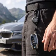 Tech-Protect ATH02 UrbanLoop bezpečnostní držák s navíjecím ocelovým lankem
