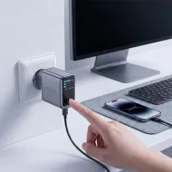 Tech-Protect PowerVision NC100W-GaN 100W 3portová GaN nabíječka s displejem